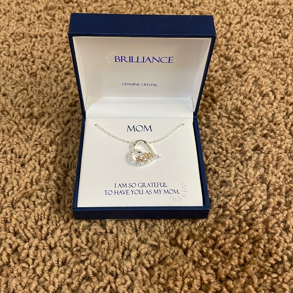 NWT! Genuine crystal “Mom” necklace